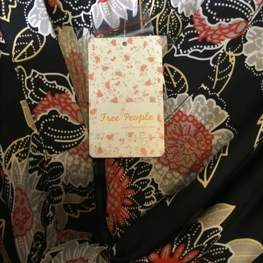 Nwt  RUN FREE PEOPLE‎ COAL COMBO BLOUSE